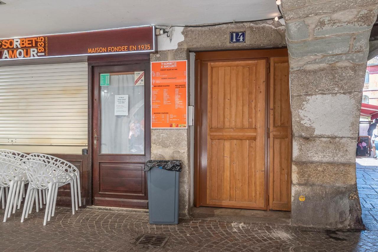 Spacious Apartment Rated 4 Stars In The Heart Of The Old Town آنسي المظهر الخارجي الصورة